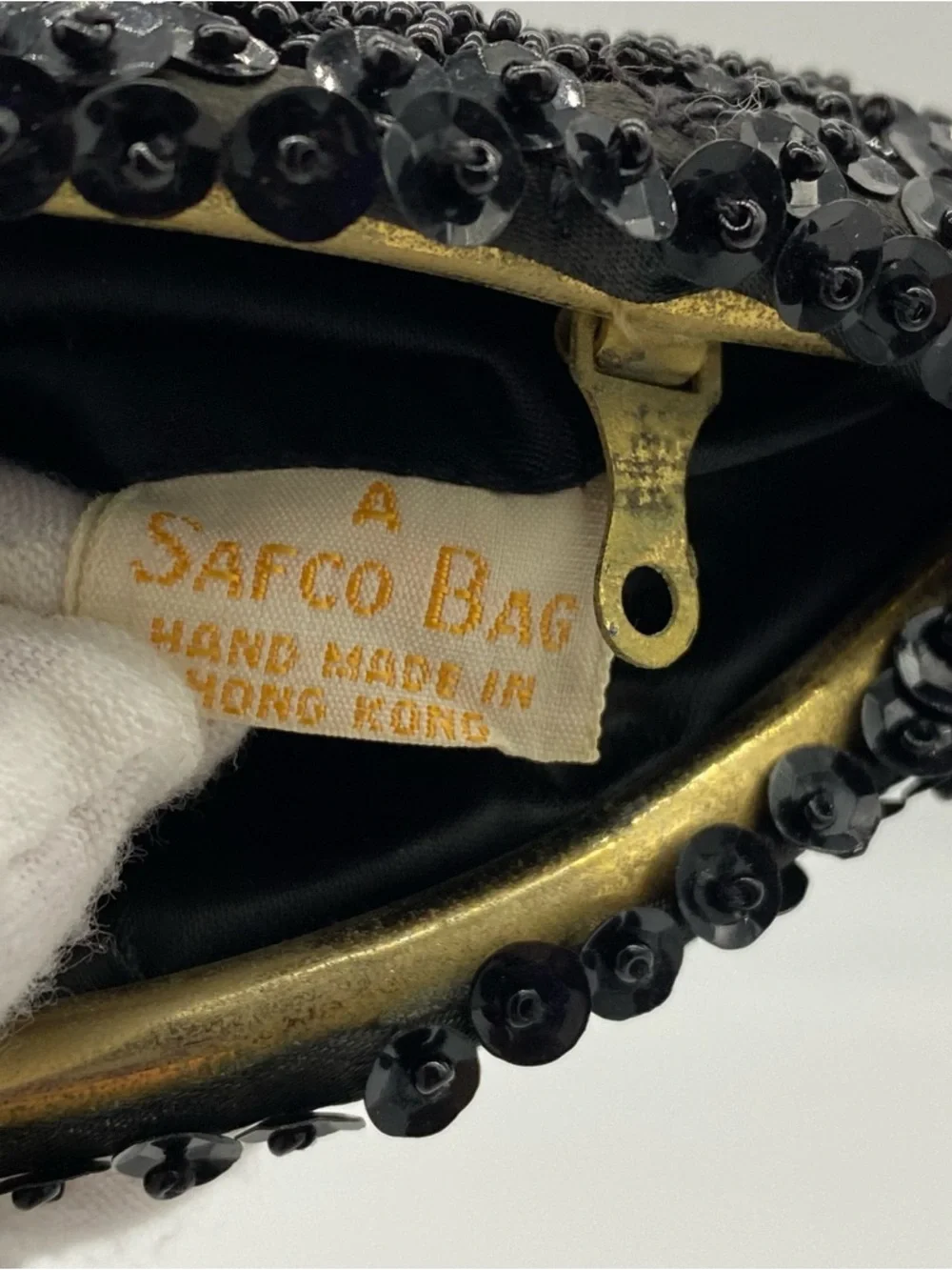 A SAFCO BAG Black Beaded and Sequin Kiss Closure Clutch Bag Made in Hong Kong